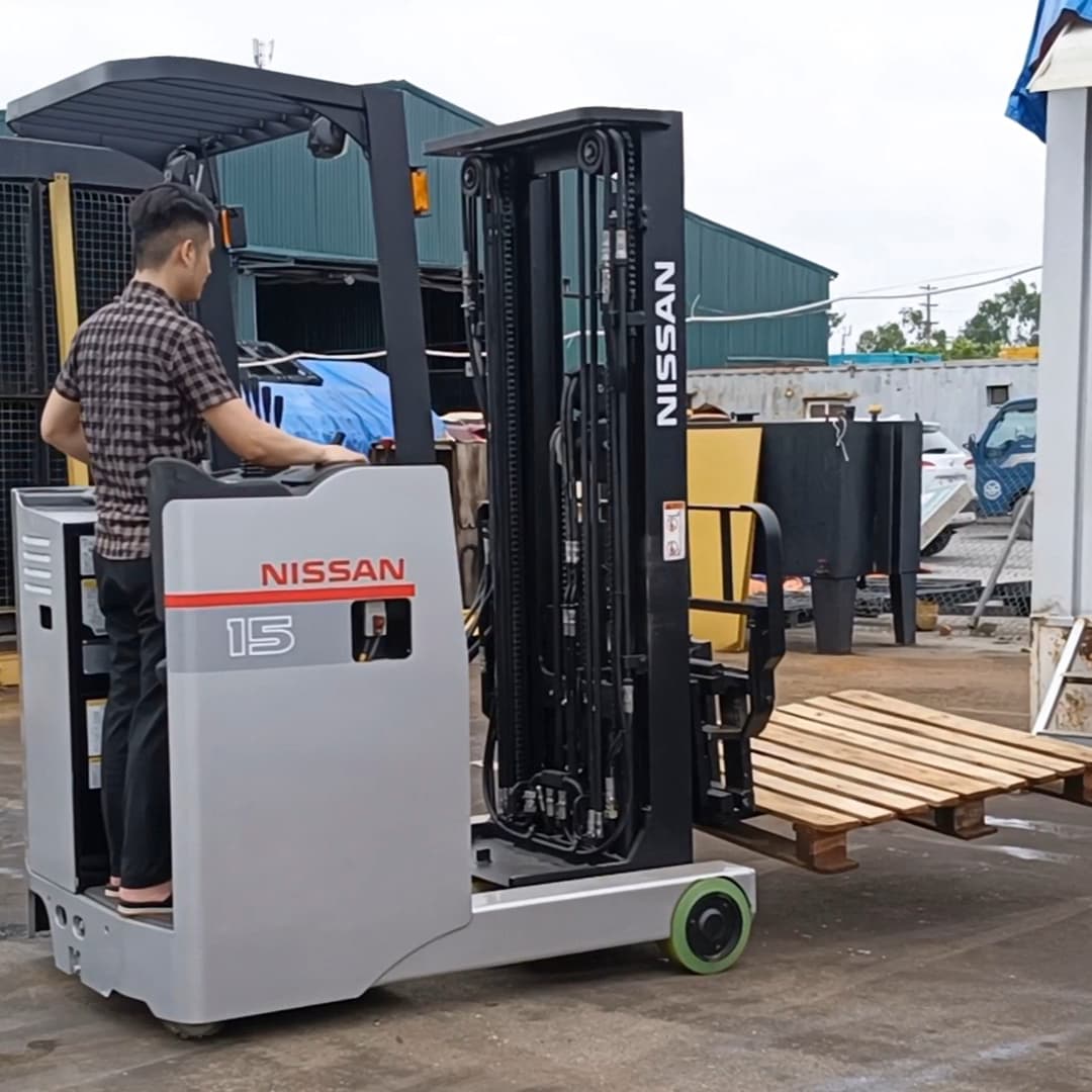 Bí Quyết Chọn Mua Xe Nâng Cũ Giá Tốt, Hiệu Suất Cao Cho Doanh Nghiệp